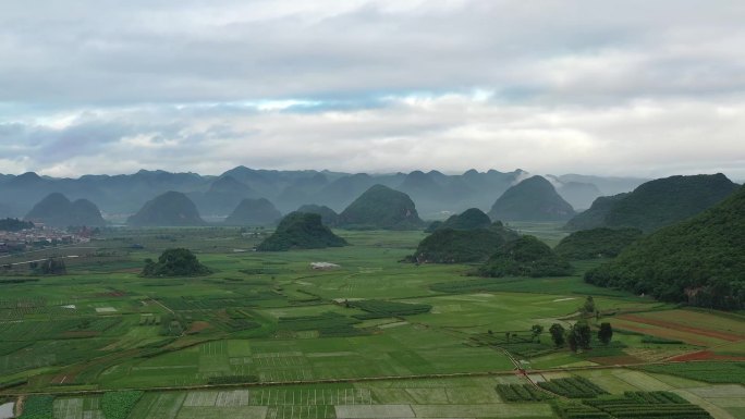 青山蓝水，山河湖海