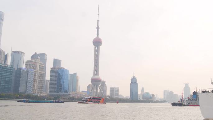 上海外滩自由贸易港货轮