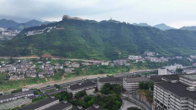 航拍遵义仁怀市茅台镇赤水河畔茅台酒厂厂区