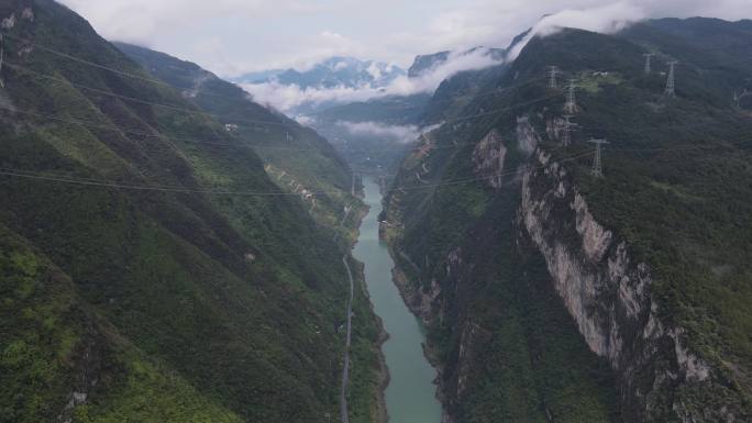 武隆环城山雾