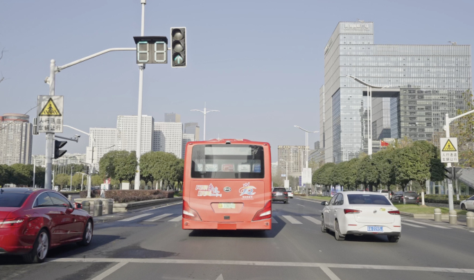 公交车、公交车站台、南京公交车、公交广告