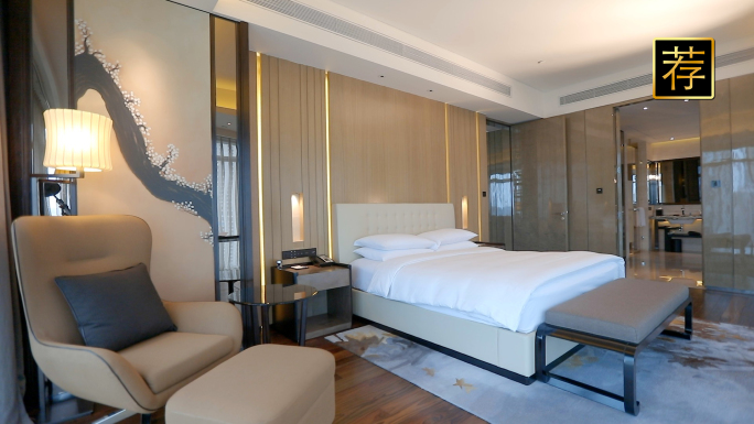 高端星级酒店客房服务 整理客房打扫铺床