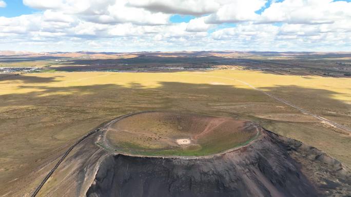 4K航拍内蒙古乌兰哈达火山公园