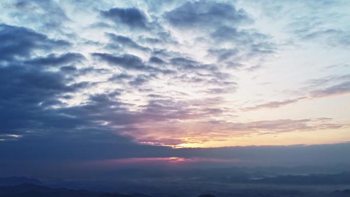 日出曙光耶稣光水墨山