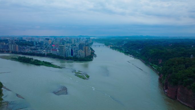 航拍乐山市大渡河岷江交汇处