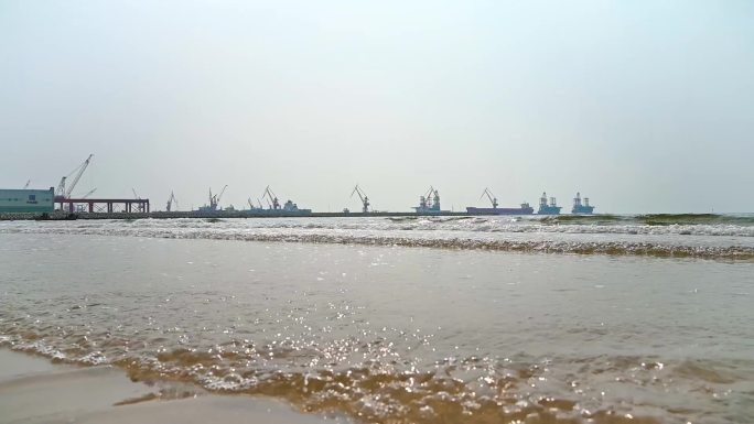 渤海边码头、沙滩与海浪 4K