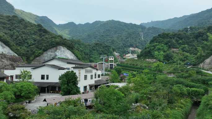 江西上饶葛仙村葛仙山索道乘坐点航拍