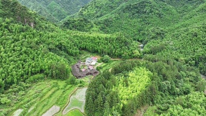 航拍乡村原生态河流