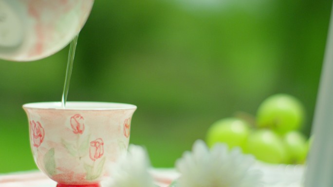 夏日 享受 阳光 雏菊 喝茶2