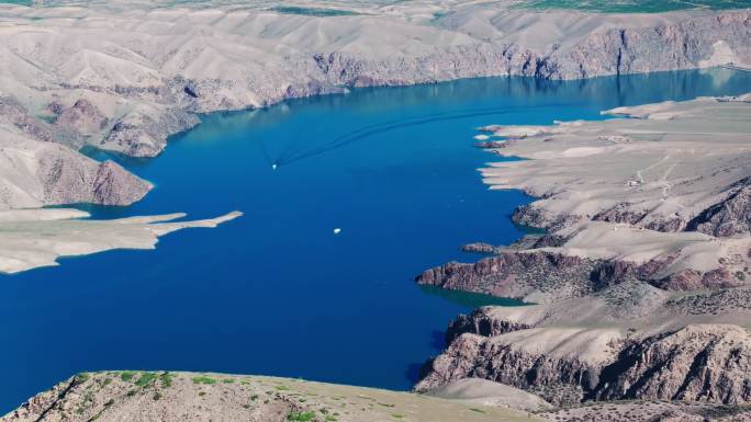 新疆伊犁喀拉峻草原峡谷河流自然风光航拍