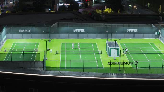 航拍上海三迪凯悦酒店露天网球场夜景