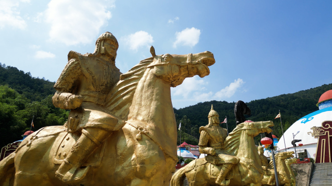 成吉思汗金色雕像与骑士