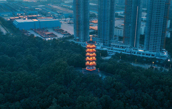 航拍深圳泰和塔夜景，坪山生态自然城市风光