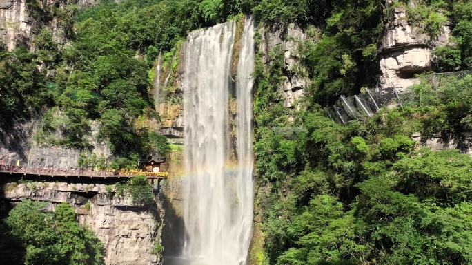 三峡大瀑布