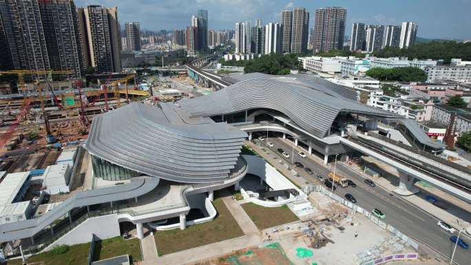 深圳龙岗大运地铁站施工建设