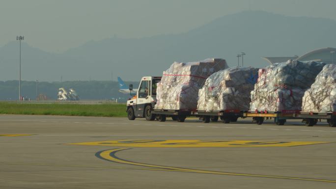 顺丰航空货运小车