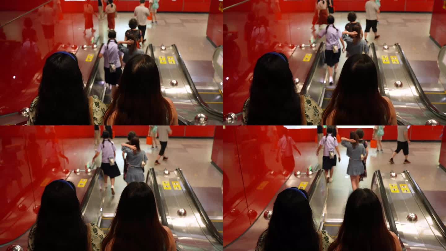 8K实拍，羊城广州地铁手扶电梯进站的乘客