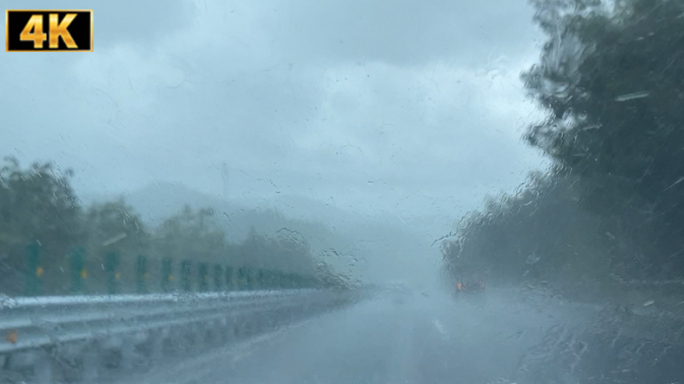 4K暴雨开车雨天开车雨滴下雨天高速上开车