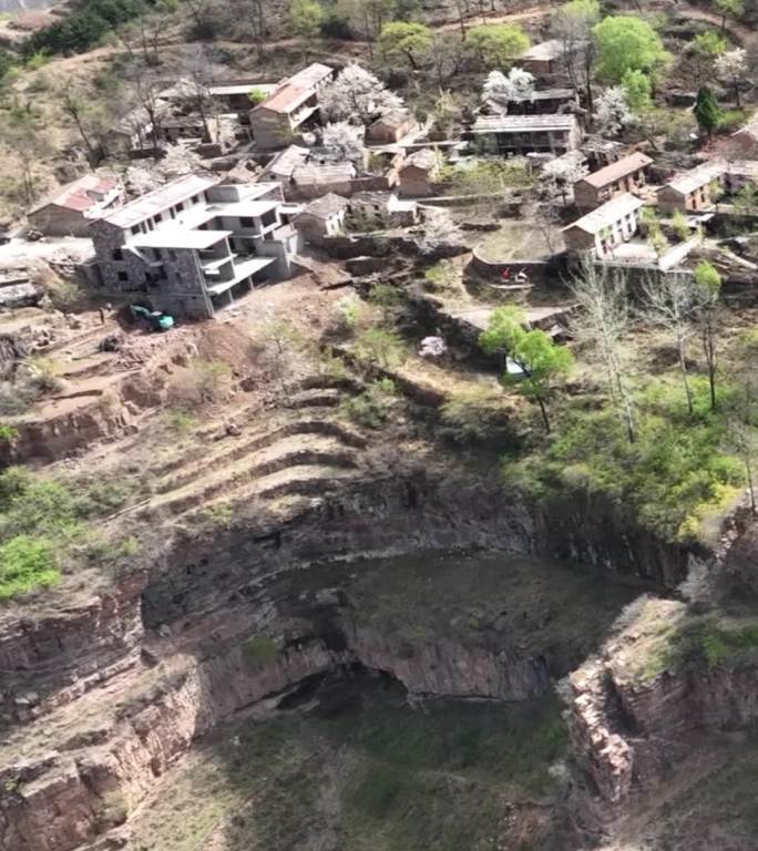 高清竖屏航拍山东麓林太行山郭亮村美好风景