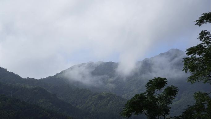 2023广东茂名高州大山蓝天白云延时