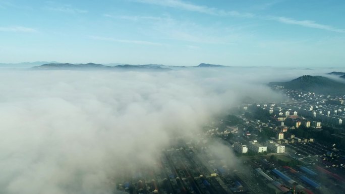 航拍沂南东方御景云海老玻璃厂城市平流雾