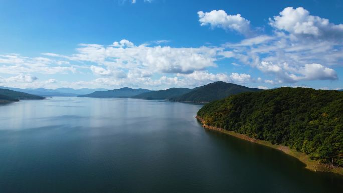 吉林松花湖秋季风光游船航拍