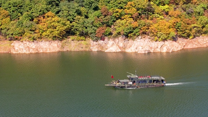 吉林松花湖秋季风光游船航拍