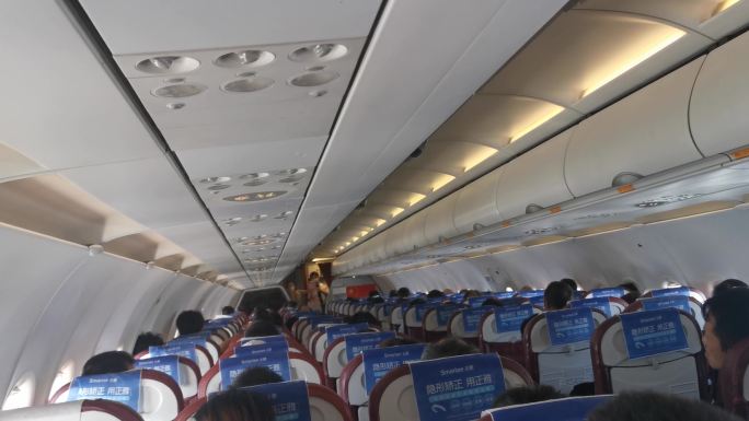 机场 商用飞机 车辆内部 游