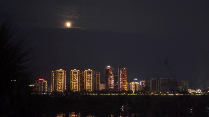 城市上空月亮丨4K丨原创实拍