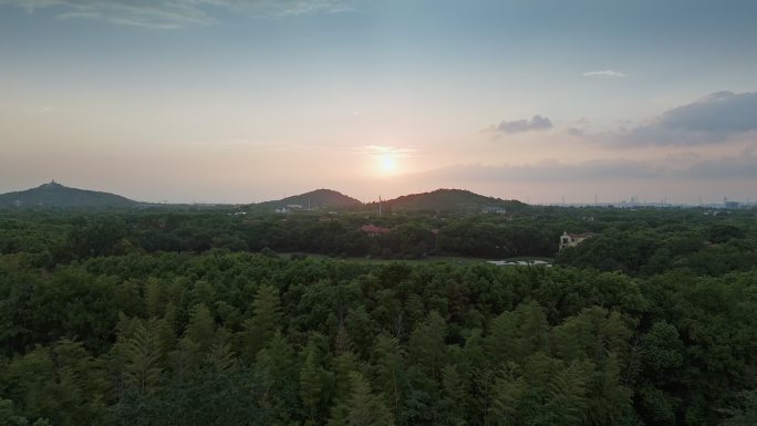 上海涞坊派佘山森林轰趴别墅与佘山高尔夫郡