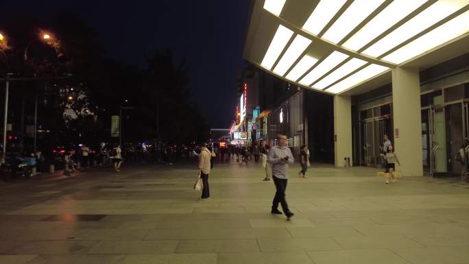 北京地标西单商业街夜景遛弯恋人逛街