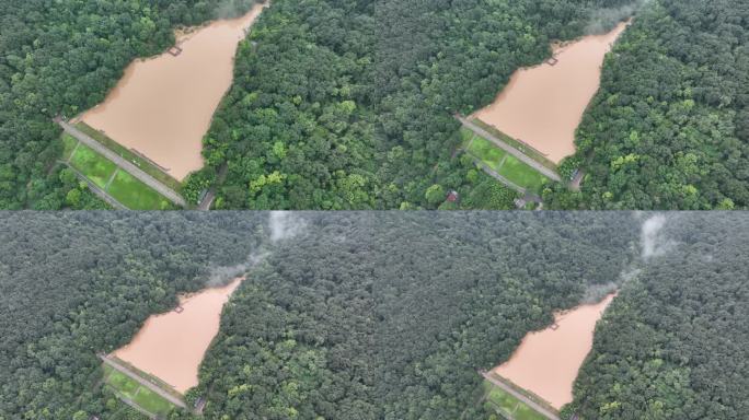 航拍山谷洪水浑水襄阳虎头山贾冲水库山洪