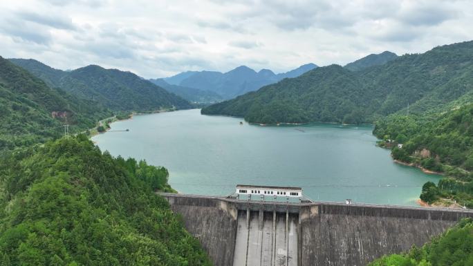 航拍浙江省杭州市淳安县枫树岭下姜家村