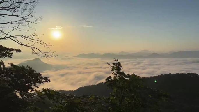 云海日出唯美朝霞火烧云晨曦日出太阳初升