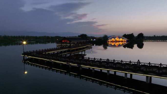 西安昆明池七夕公园夜景灯光大气湖面倒影