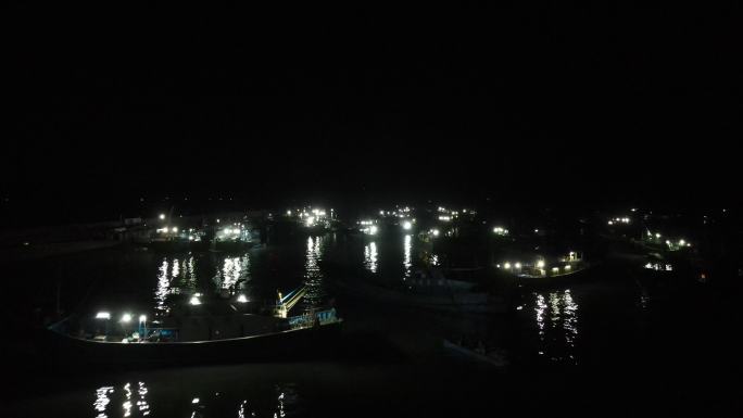航拍渔村码头夜晚渔船
