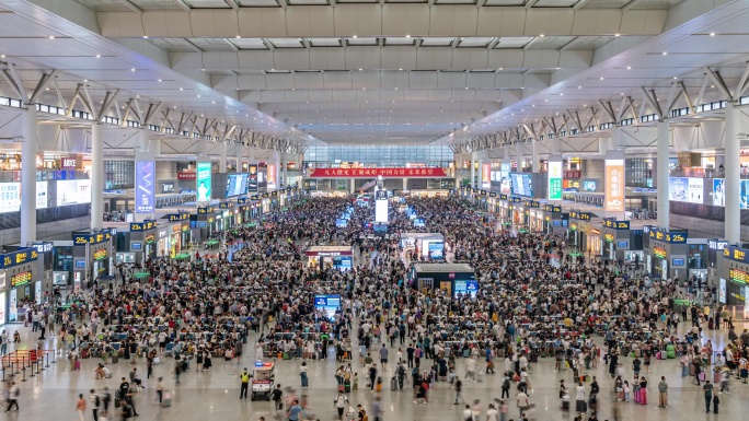 中国上海虹桥火车站高峰期延时