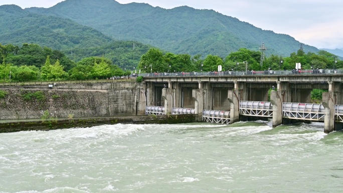 都江堰景区宝瓶口、鱼嘴分水堤、飞沙堰航拍