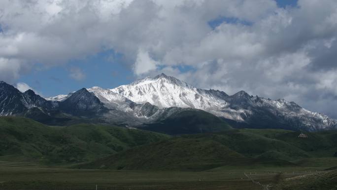 T0579康定雪山