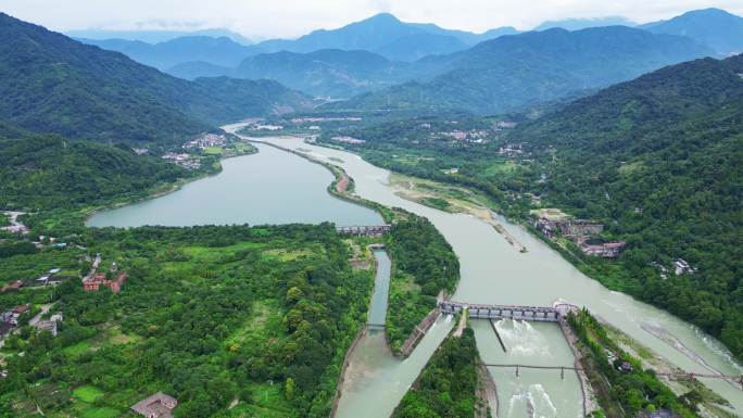 都江堰景区宝瓶口、鱼嘴分水堤、飞沙堰航拍