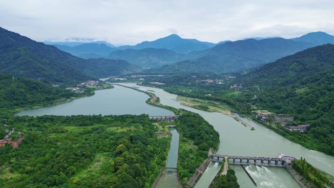 都江堰景区宝瓶口、鱼嘴分水堤、飞沙堰航拍