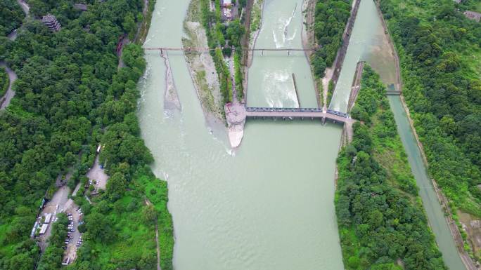 都江堰景区宝瓶口、鱼嘴分水堤、飞沙堰航拍