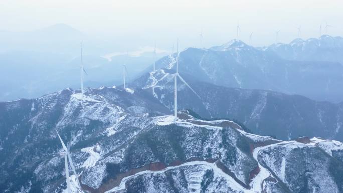 4K神仙岭风力发电新能源雪景空镜航拍