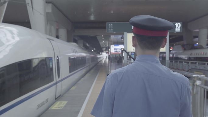 高铁 乘车 乘务员