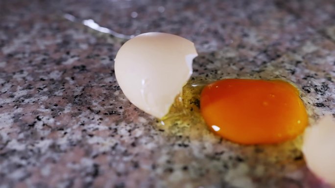 鸡蛋碎