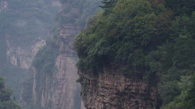 6K太行山峡谷云雾蒸腾