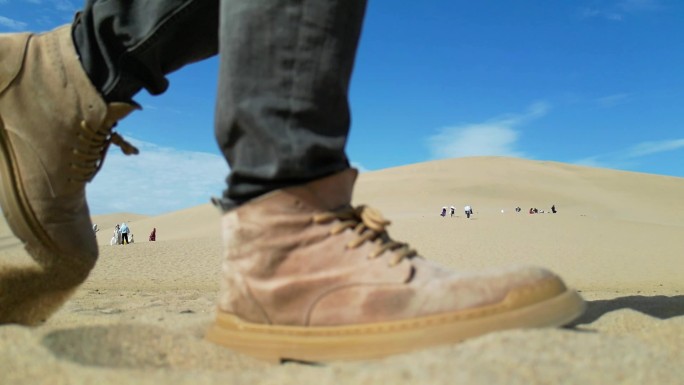 沙漠脚步慢镜头意境
