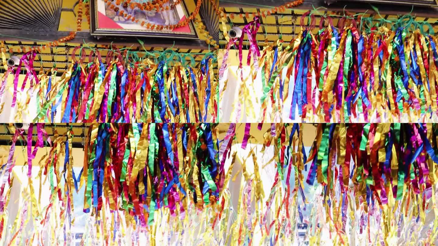 白天，湿婆神庙的彩线装饰