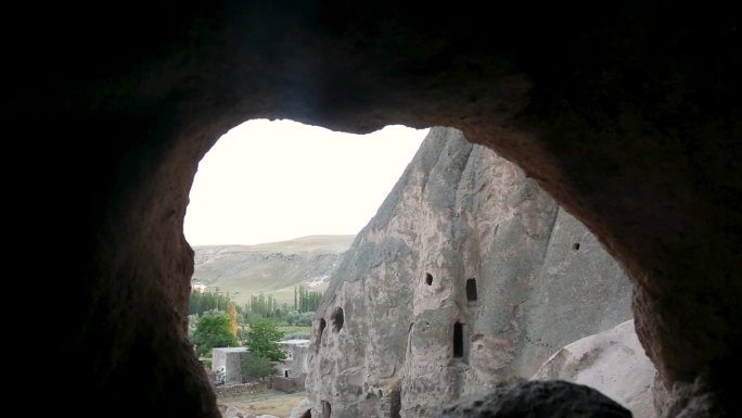 从洞口看到的风景。