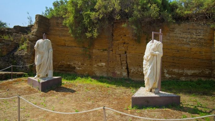 西西里岛阿格里根托古代神庙谷的雕像。